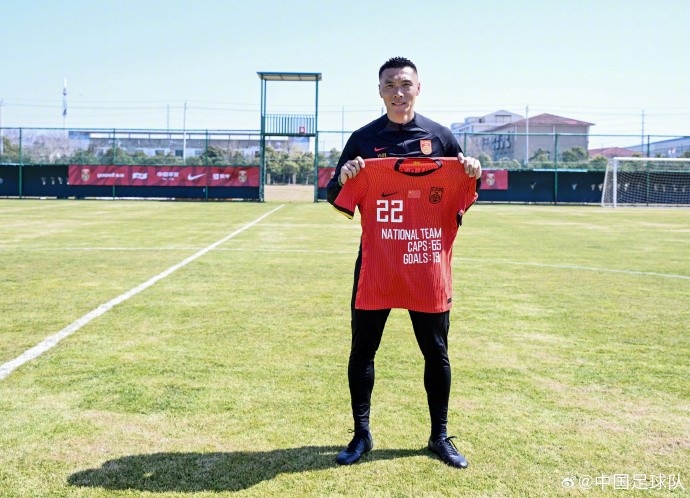 向退役的前國(guó)家隊(duì)球員于大寶表達(dá)感謝、送上祝福